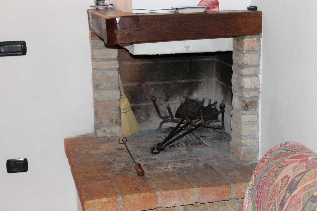 Vila Fattoria Di Rigone Coltavolino Pokoj fotografie
